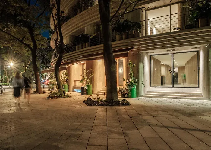Par 106 Apartment