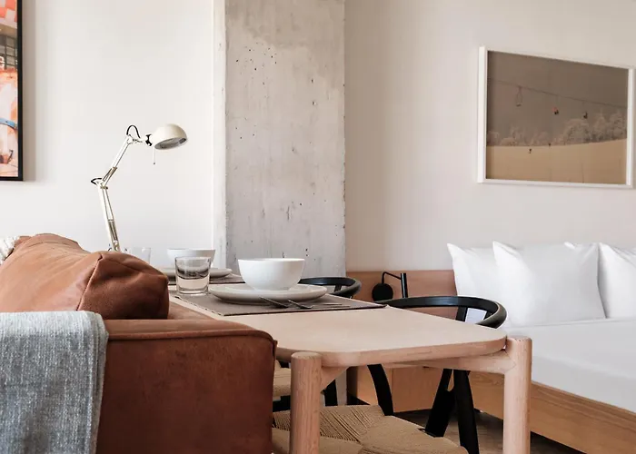 Par 106 Apartment *