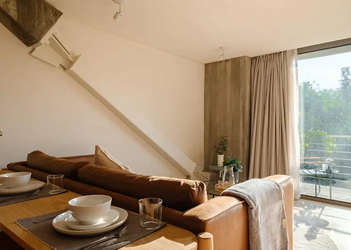 Par 106 Apartment *