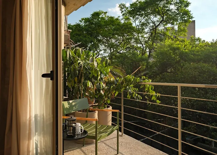 Par 106 Apartment *