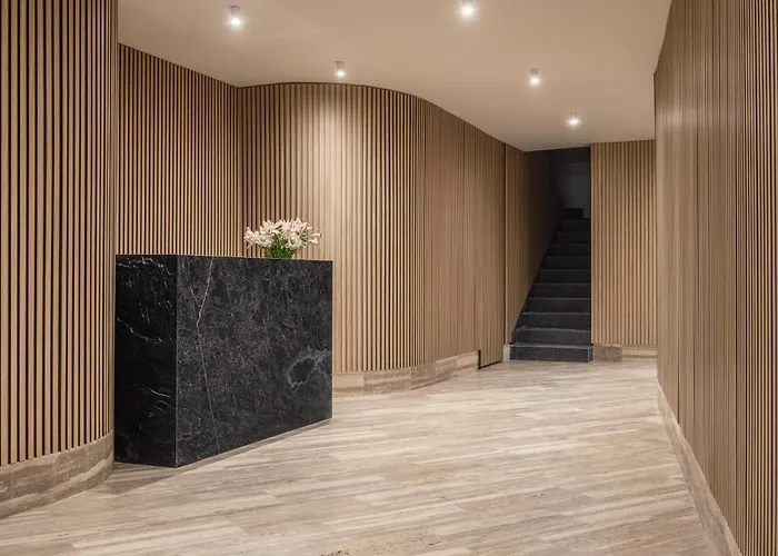 Par 106 Apartment *